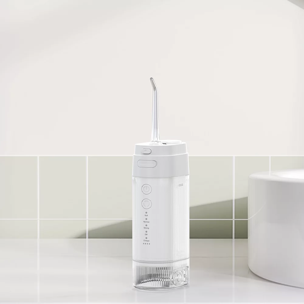 Mini IPX7 waterproof Oral Irrigator Home Travel Water Flosser Mini hydropulseur buccal étanche IPX7 pour la maison et les voyages